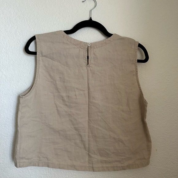 Quince 100% European Linen Sleeveless Tank Top in a light tan Medium - Picture 5 of 7